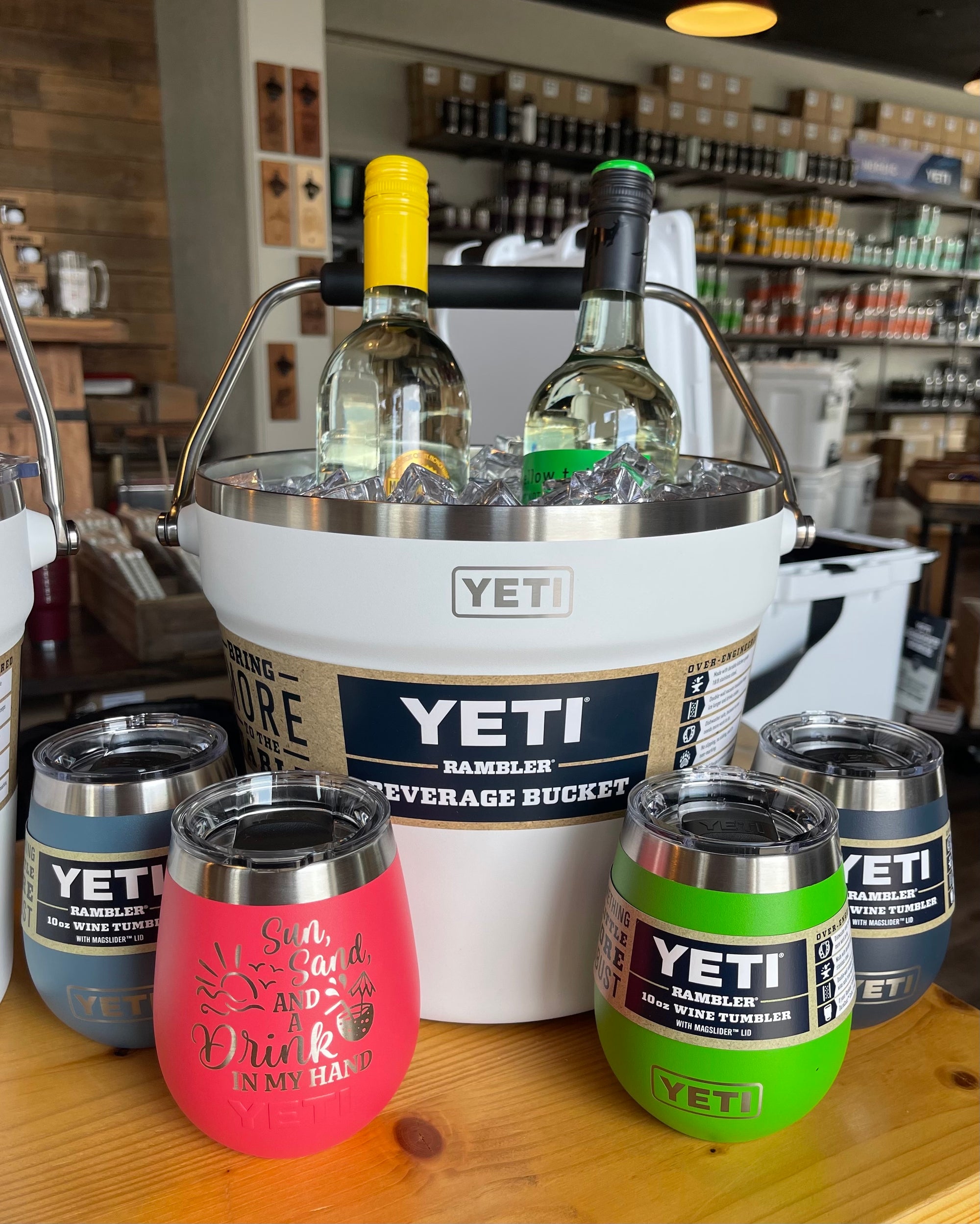 YETI Rambler Beverage Bucket, Double-Wall Vacuum Insulated Ice Bucket with  Lid, High Desert Clay